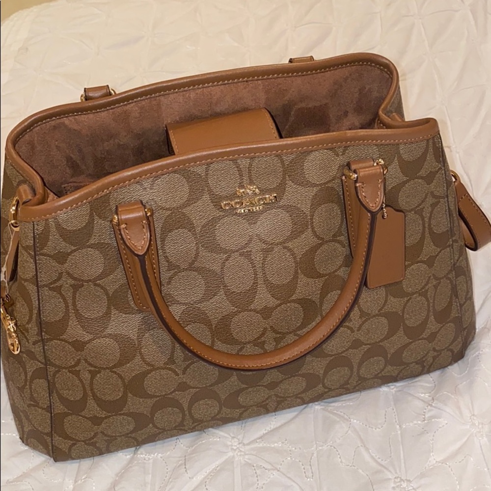 Coach Sig SM Margot bag!